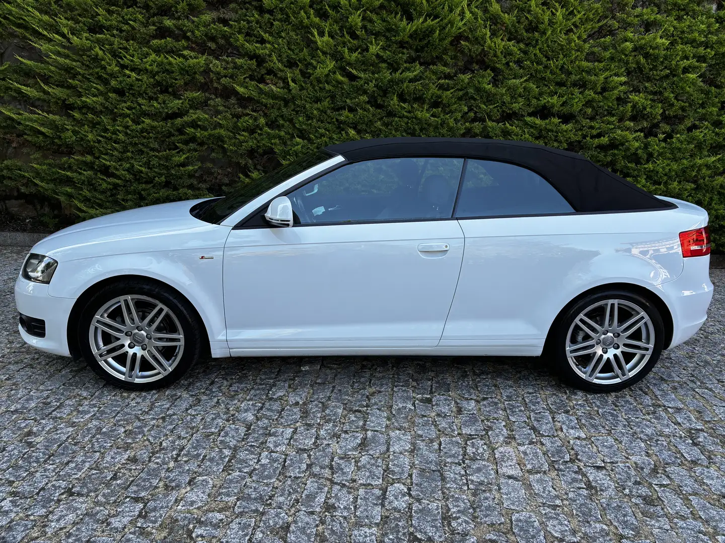Audi A3 Cabrio 2.0TDI S LINE - 2