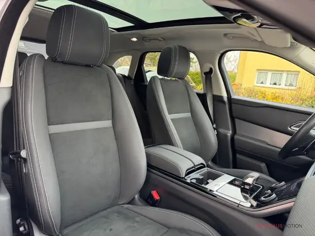 Land Rover Range Rover Velar view 15