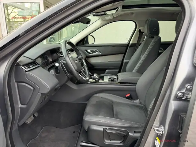 Land Rover Range Rover Velar view 10