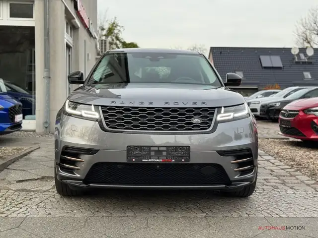 Land Rover Range Rover Velar view 3