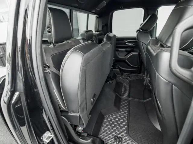 RAM 1500 RAM 1500 Laramie Sport Quad Cab 6'4''-Bed 4x4 Ansicht 40