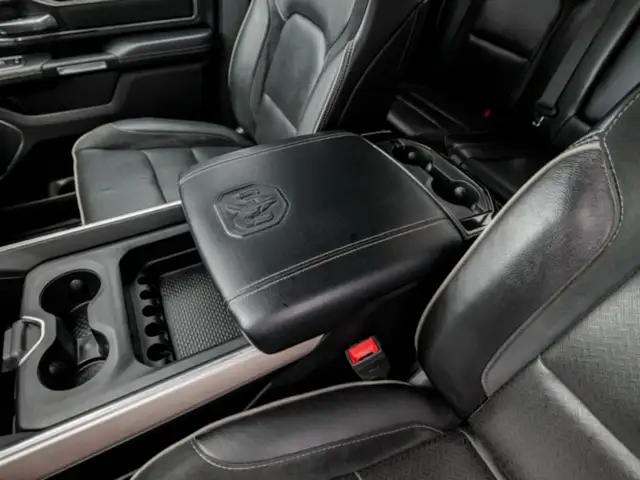 RAM 1500 RAM 1500 Laramie Sport Quad Cab 6'4''-Bed 4x4 Ansicht 34