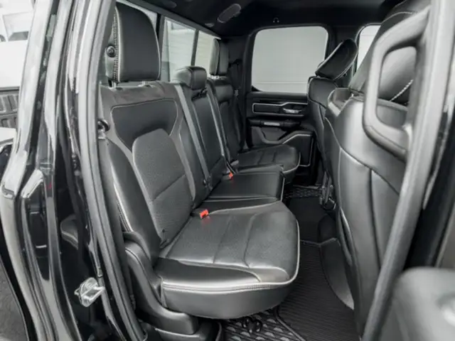 RAM 1500 RAM 1500 Laramie Sport Quad Cab 6'4''-Bed 4x4 Ansicht 39