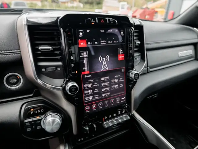 RAM 1500 RAM 1500 Laramie Sport Quad Cab 6'4''-Bed 4x4 Ansicht 26