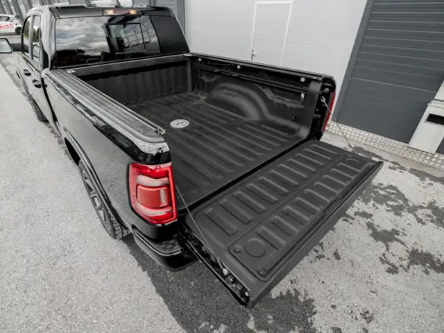 RAM 1500 RAM 1500 Laramie Sport Quad Cab 6'4''-Bed 4x4 Ansicht 13