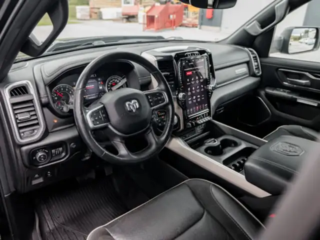 RAM 1500 RAM 1500 Laramie Sport Quad Cab 6'4''-Bed 4x4 Ansicht 22