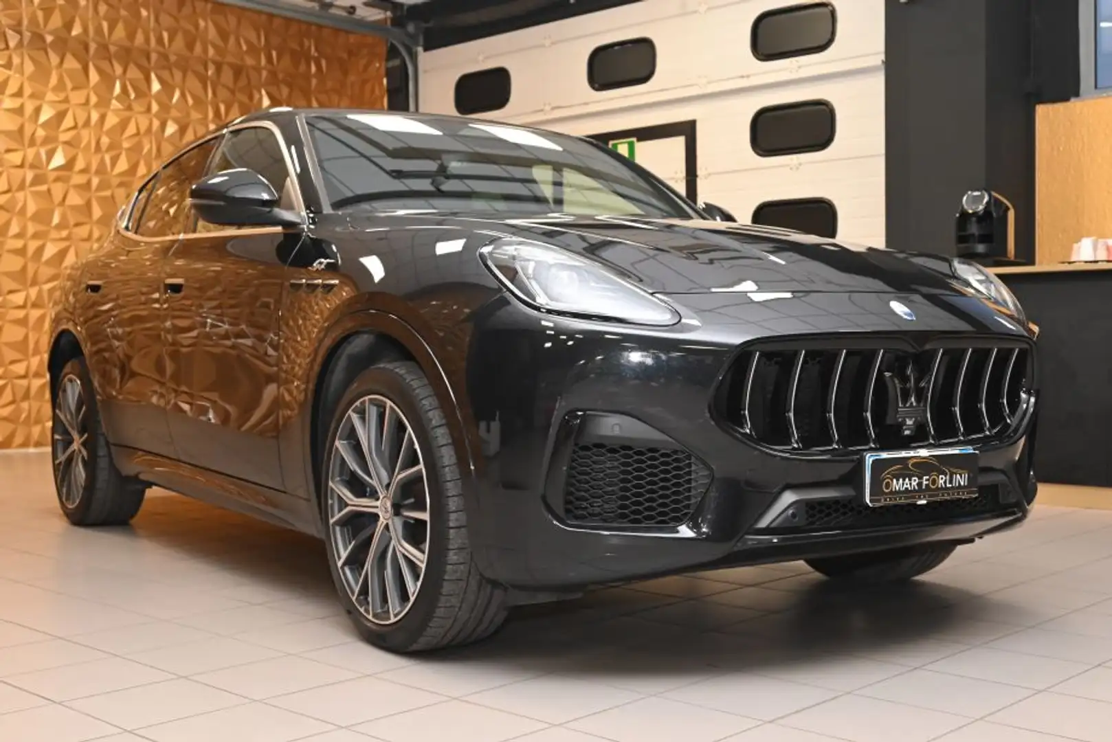 Maserati Grecale 2.0 GT 300CV MHEV Q4 21"PINZE BLU CAM RADAR GANCIO Schwarz - 2