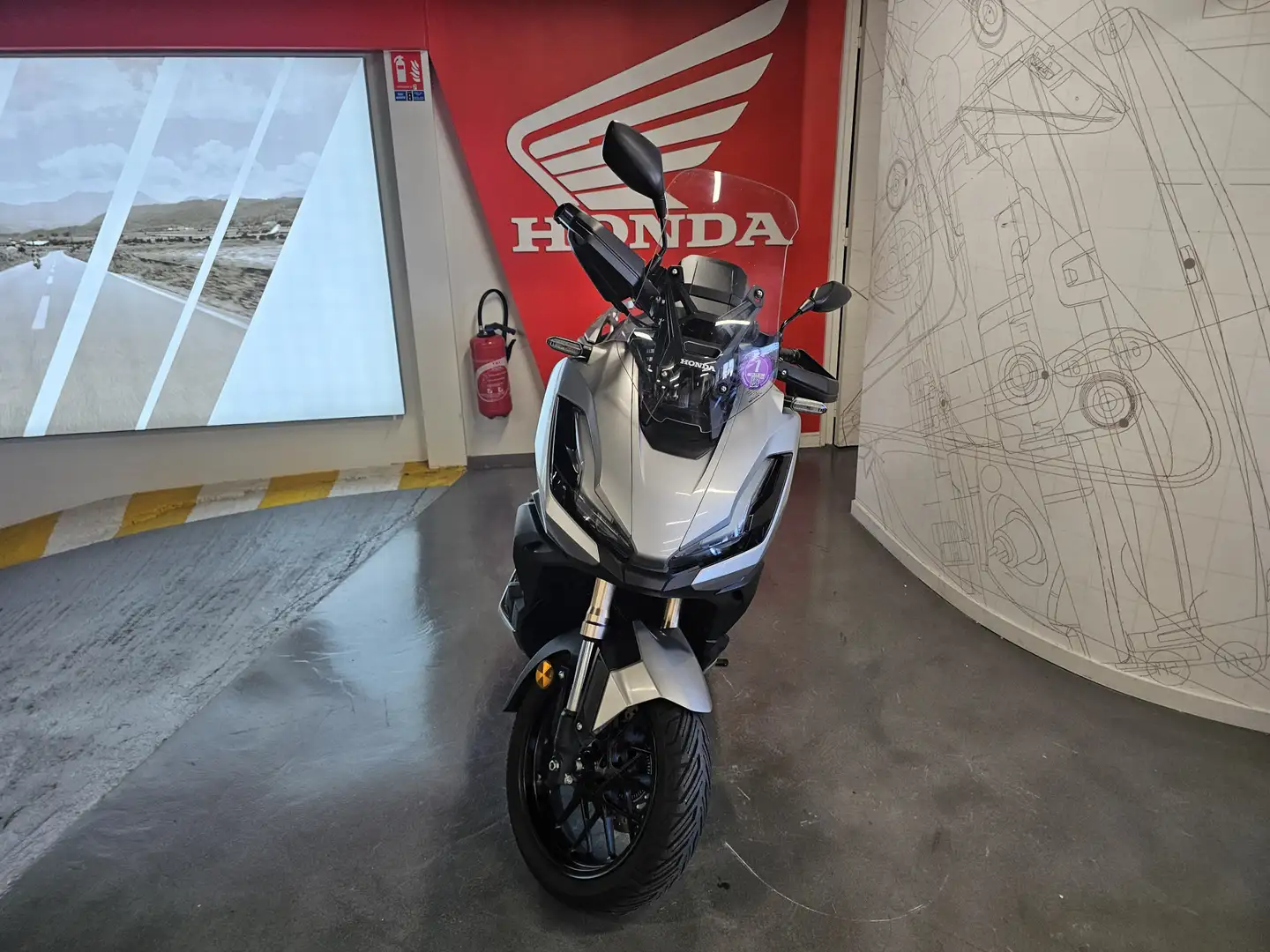 Honda ADV 350 Gris - 2
