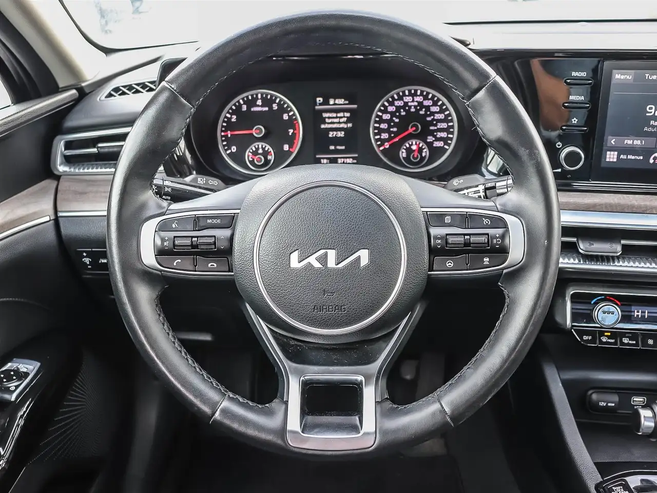Kia K5 снимка Kia K5