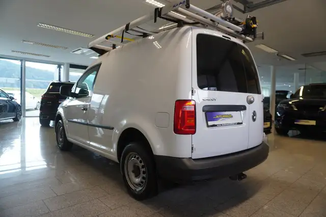 Volkswagen Caddy view 4