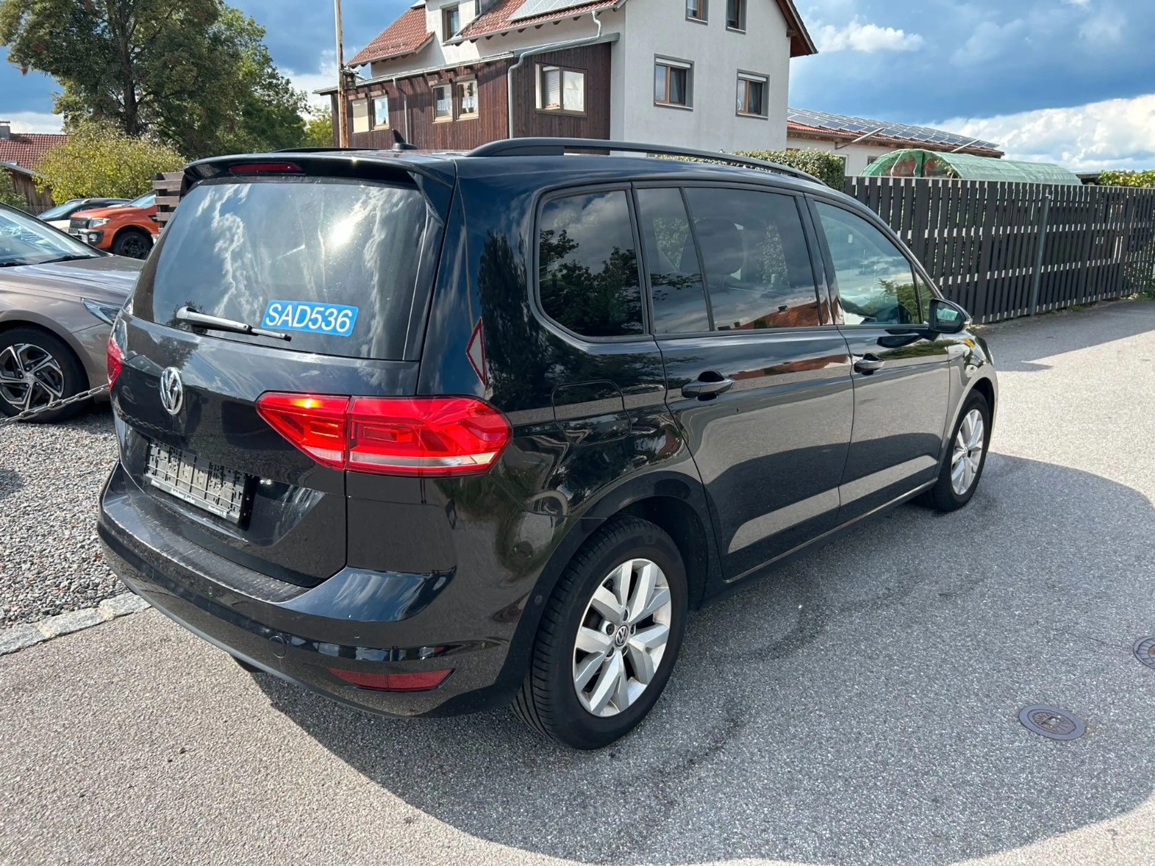 Volkswagen Touran 2.0 TDI SCR 85kW DSG Comfortline — photo 4