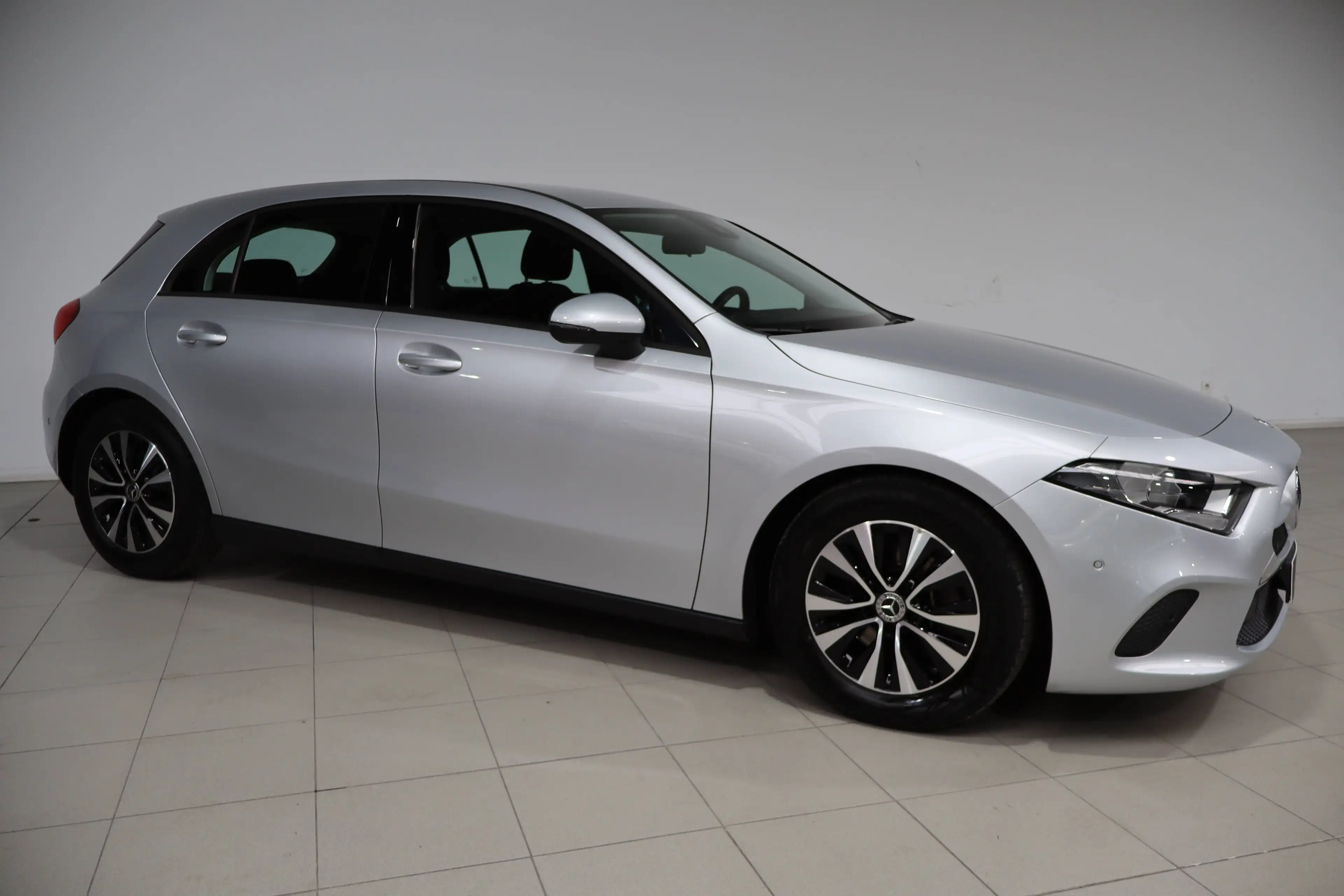 Mercedes-Benz A 180 A 180 d Business Solution — photo 3