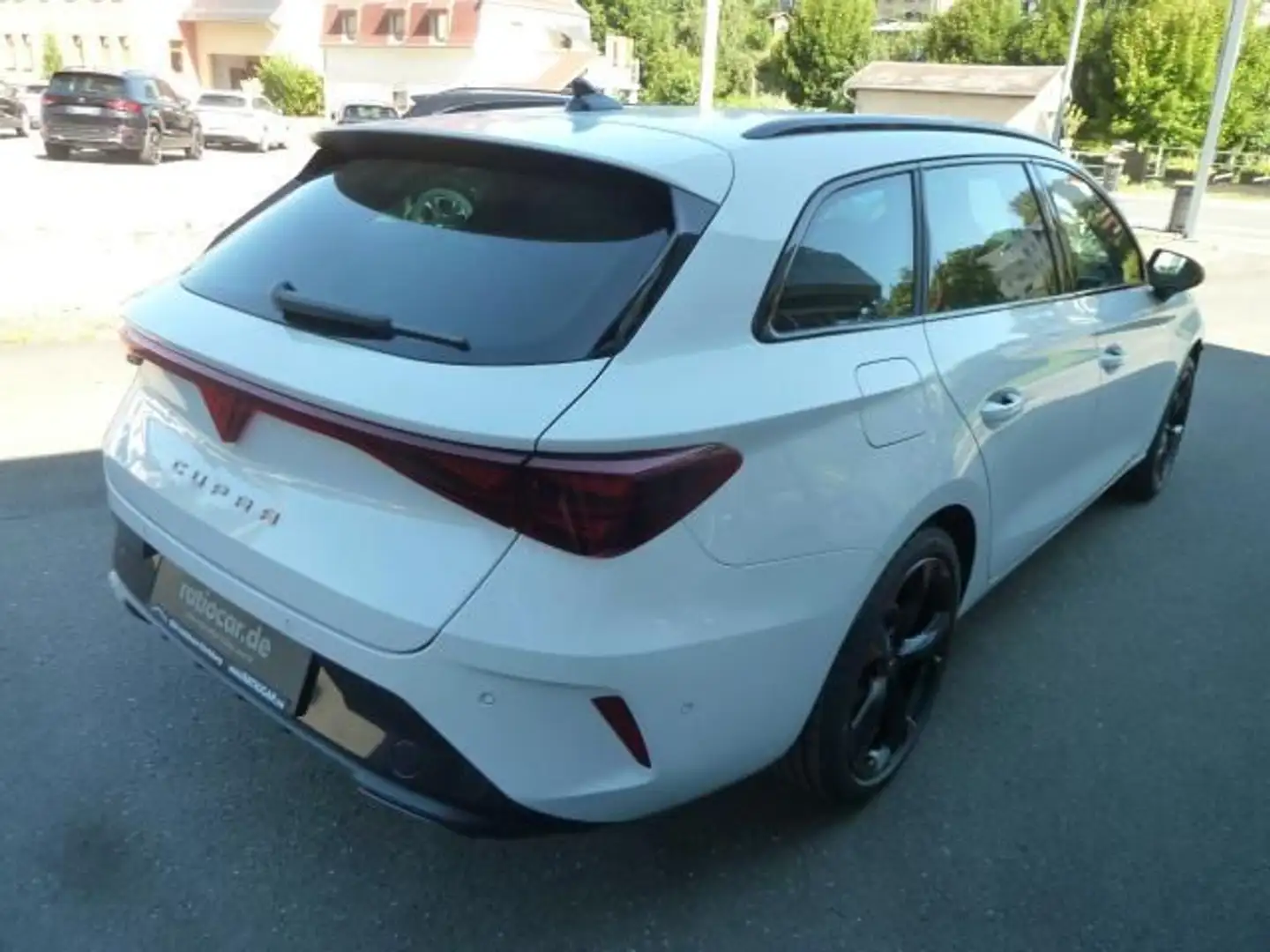 CUPRA Leon LEON SPORTSTOURER 2.0 TSI DSG 4DRIVE MATRIX-LED Weiß - 2