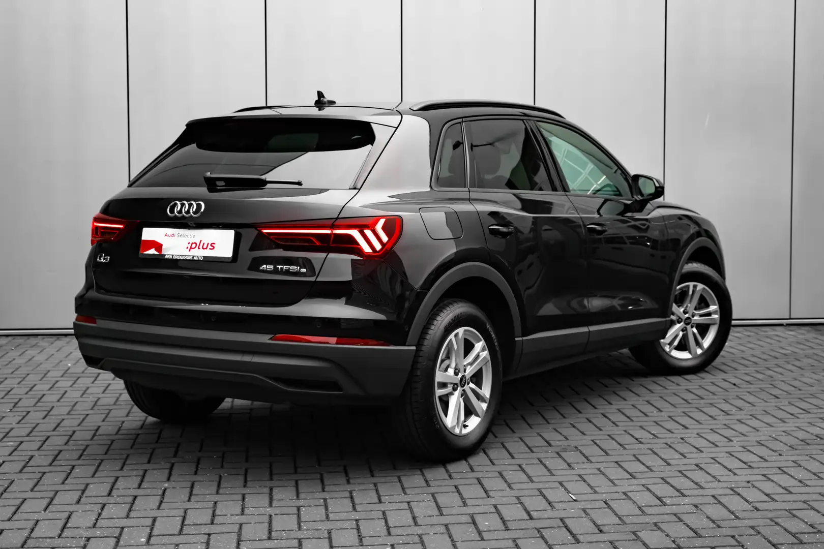 Audi Q3 45 TFSI e Advanced edition 245PK | Camera achter | Noir - 2