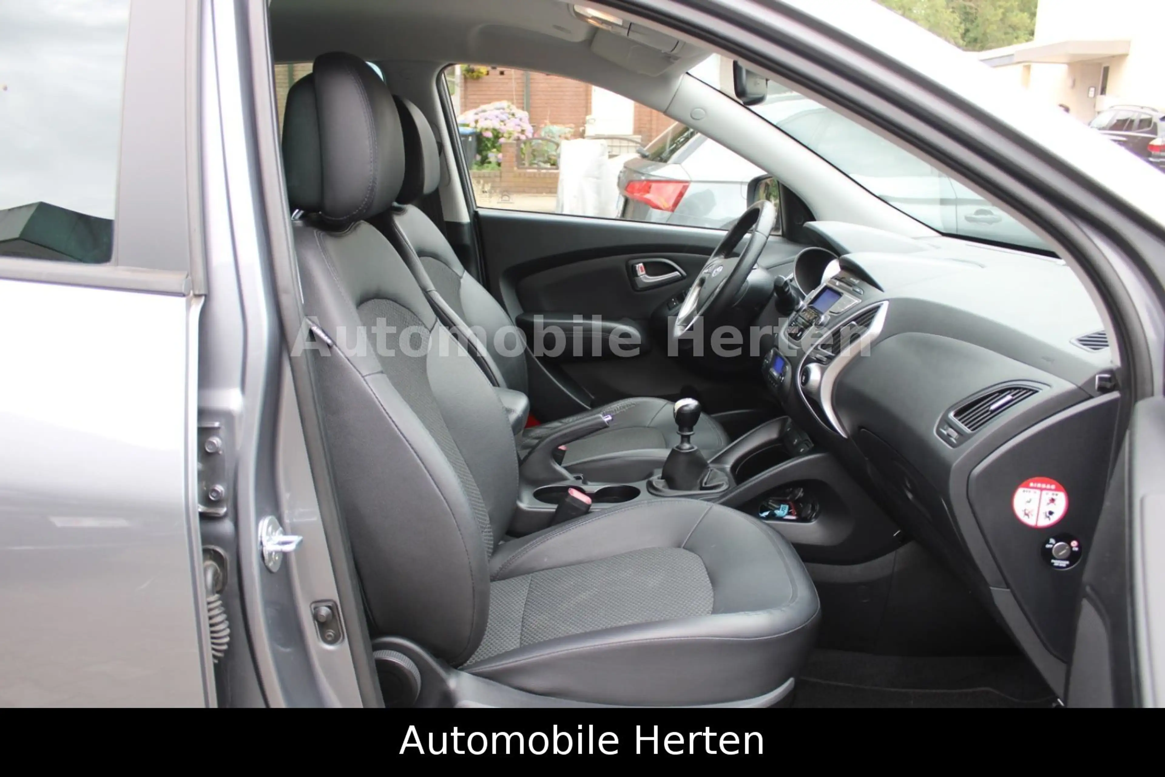 Hyundai iX35 1.7 CRDI *5 Star Edition 2WD*KLIMA*PDC*SHZ* — photo 9