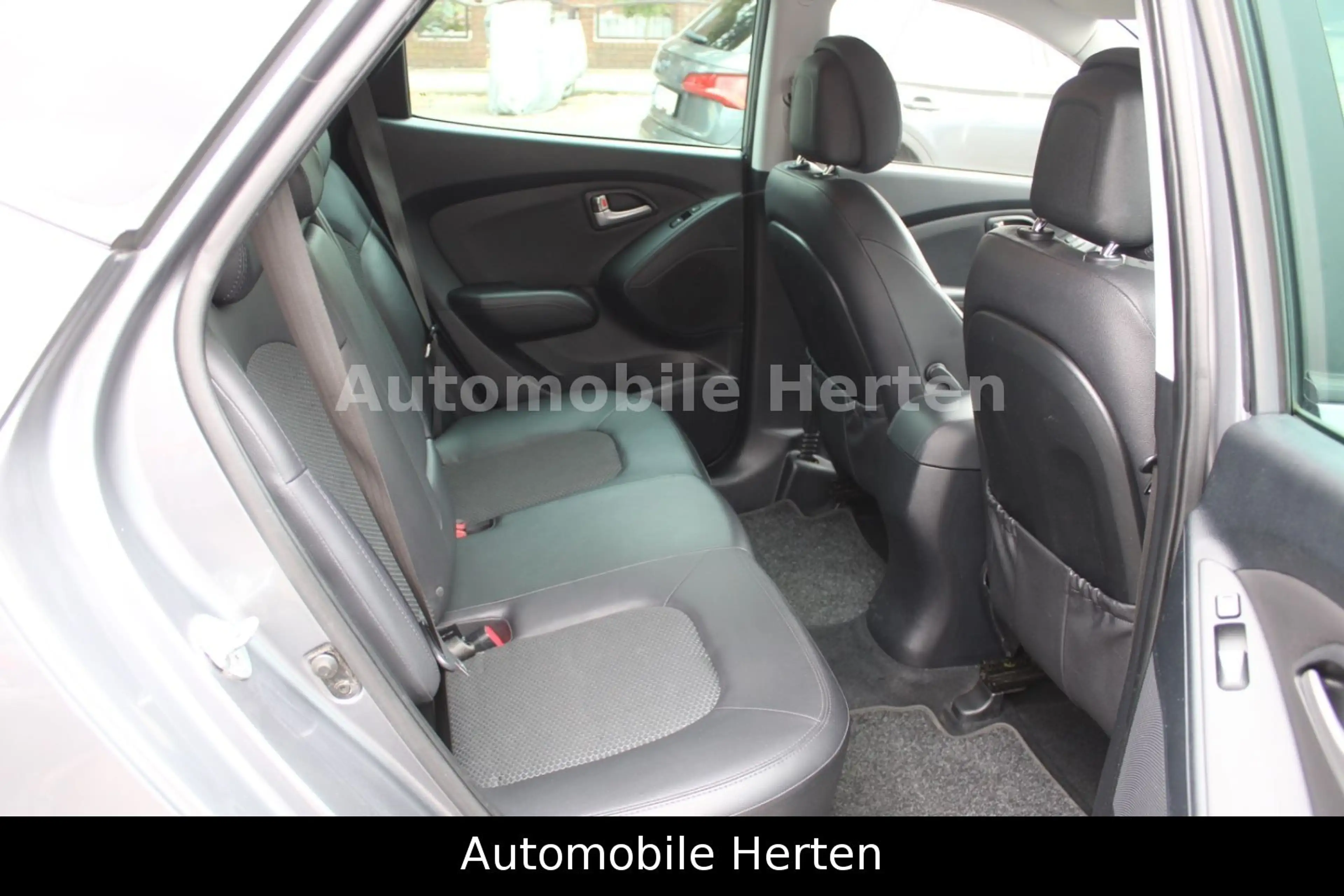 Hyundai iX35 1.7 CRDI *5 Star Edition 2WD*KLIMA*PDC*SHZ* — photo 10