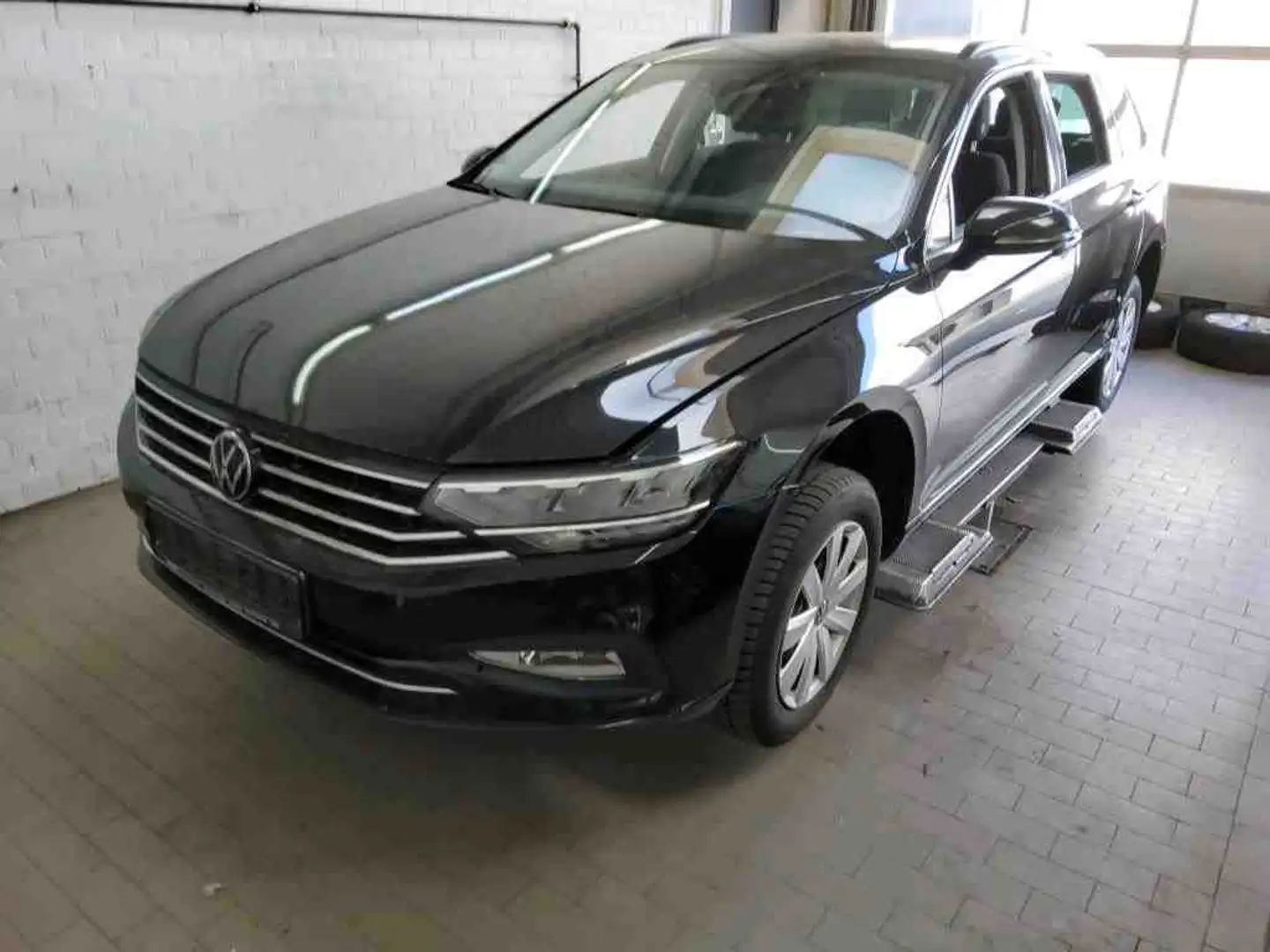 Volkswagen Passat Variant 2.0TDI COMFORT LED*NAVI*KAMERA*AHK Schwarz - 1