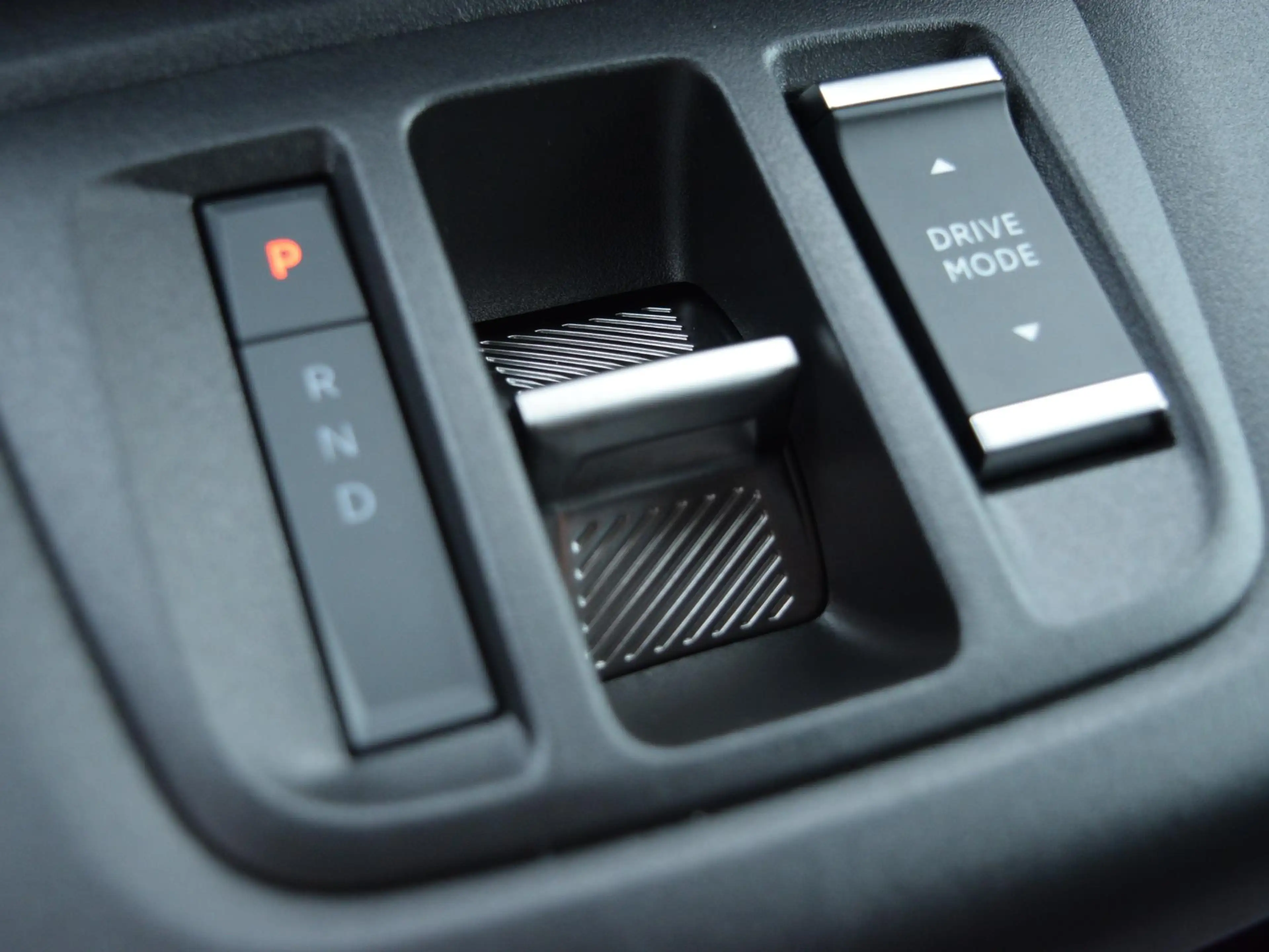 Opel Combo-e Electric 136 L2 50kWh — photo 14