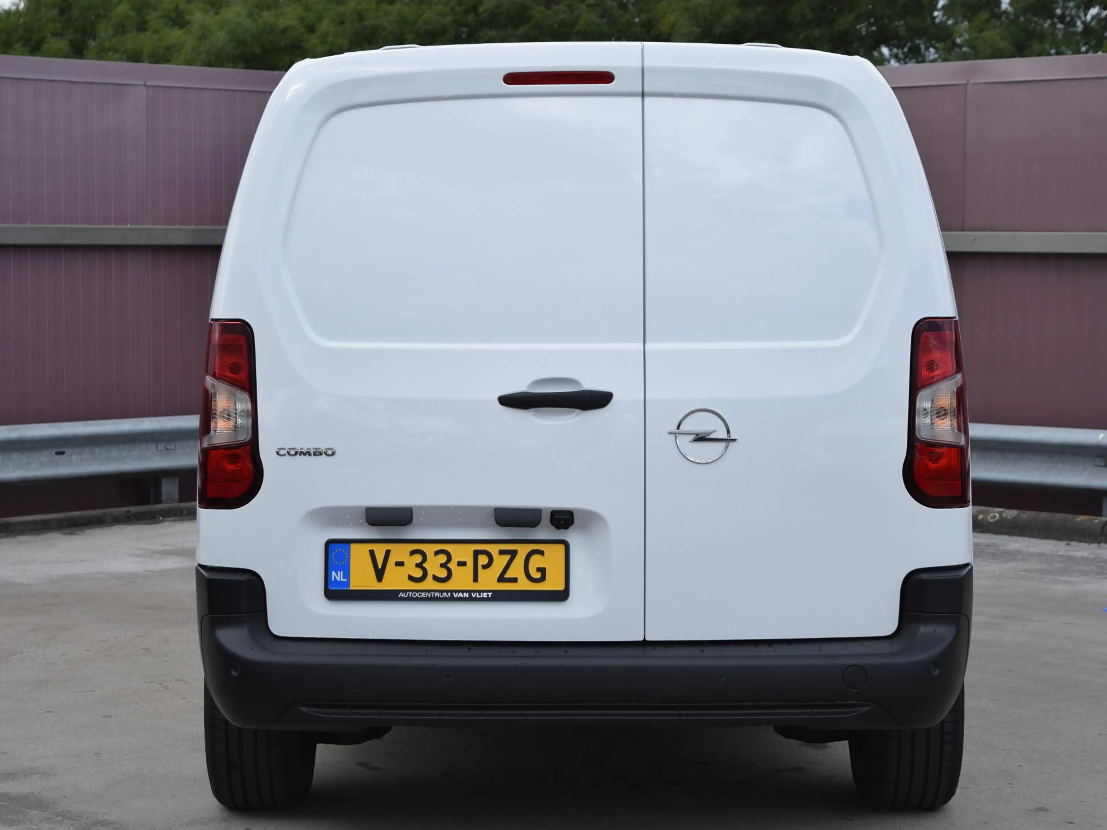 Opel Combo-e Electric 136 L2 50kWh — photo 5