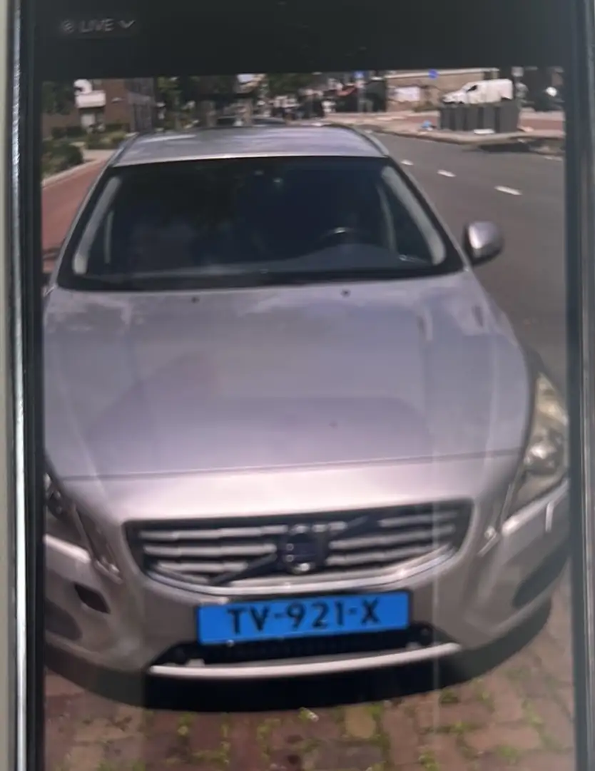 Volvo V60 1.6 DRIVe Momentum Grijs - 2