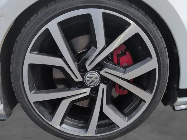 Volkswagen Golf view 18