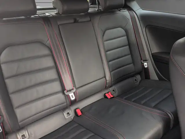 Volkswagen Golf view 10