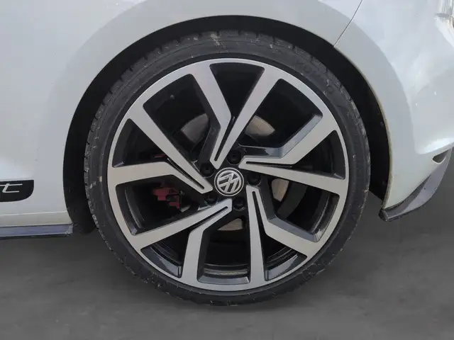 Volkswagen Golf view 16
