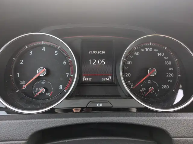 Volkswagen Golf view 14
