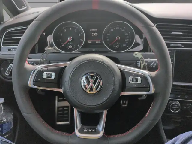 Volkswagen Golf view 13