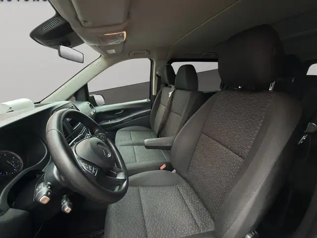 Mercedes-Benz Vito view 9