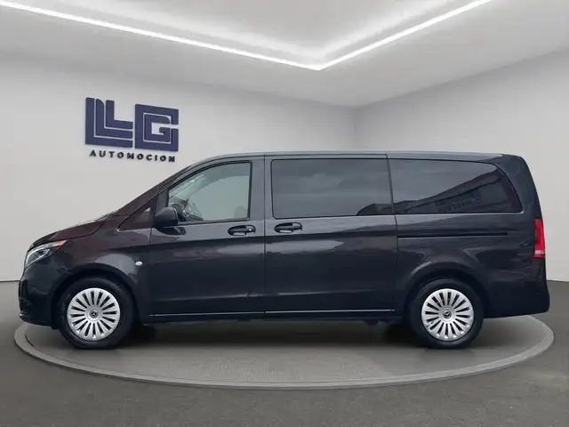 Mercedes-Benz Vito view 8