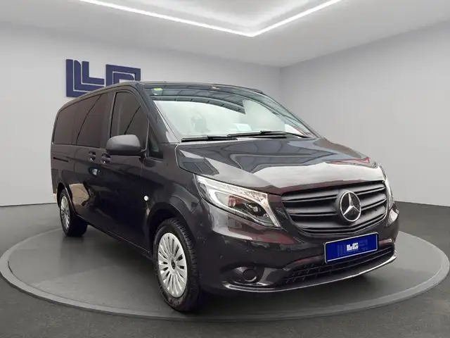Mercedes-Benz Vito view 5