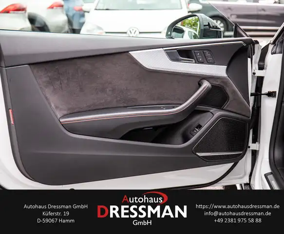 Audi RS5 view 9