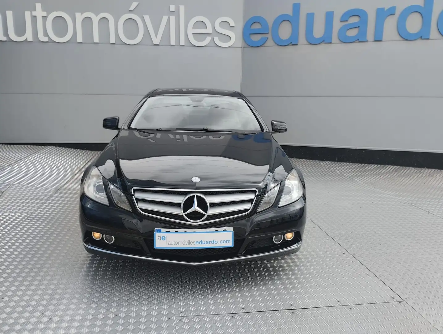 Mercedes-Benz E 250 Coupé CGI Blue Efficiency Elegance Negro - 2