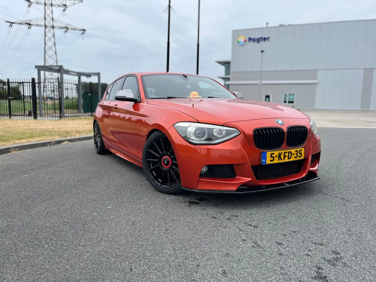 BMW 116 i Upgrade Edition 180PK Orange - 2