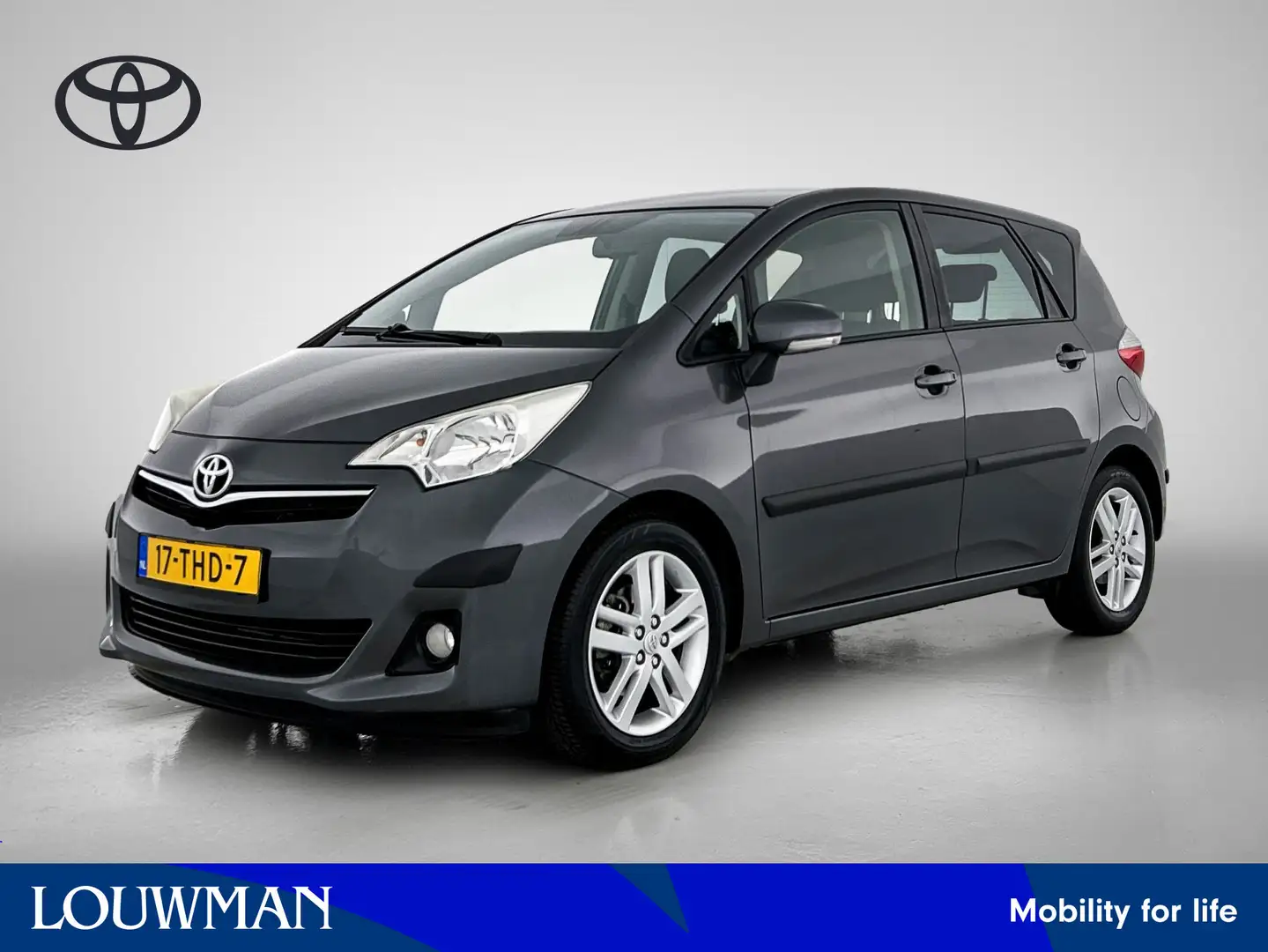 Toyota Verso-S 1.3 VVT-i Dynamic | Trekhaak | Automaat | Grijs - 1