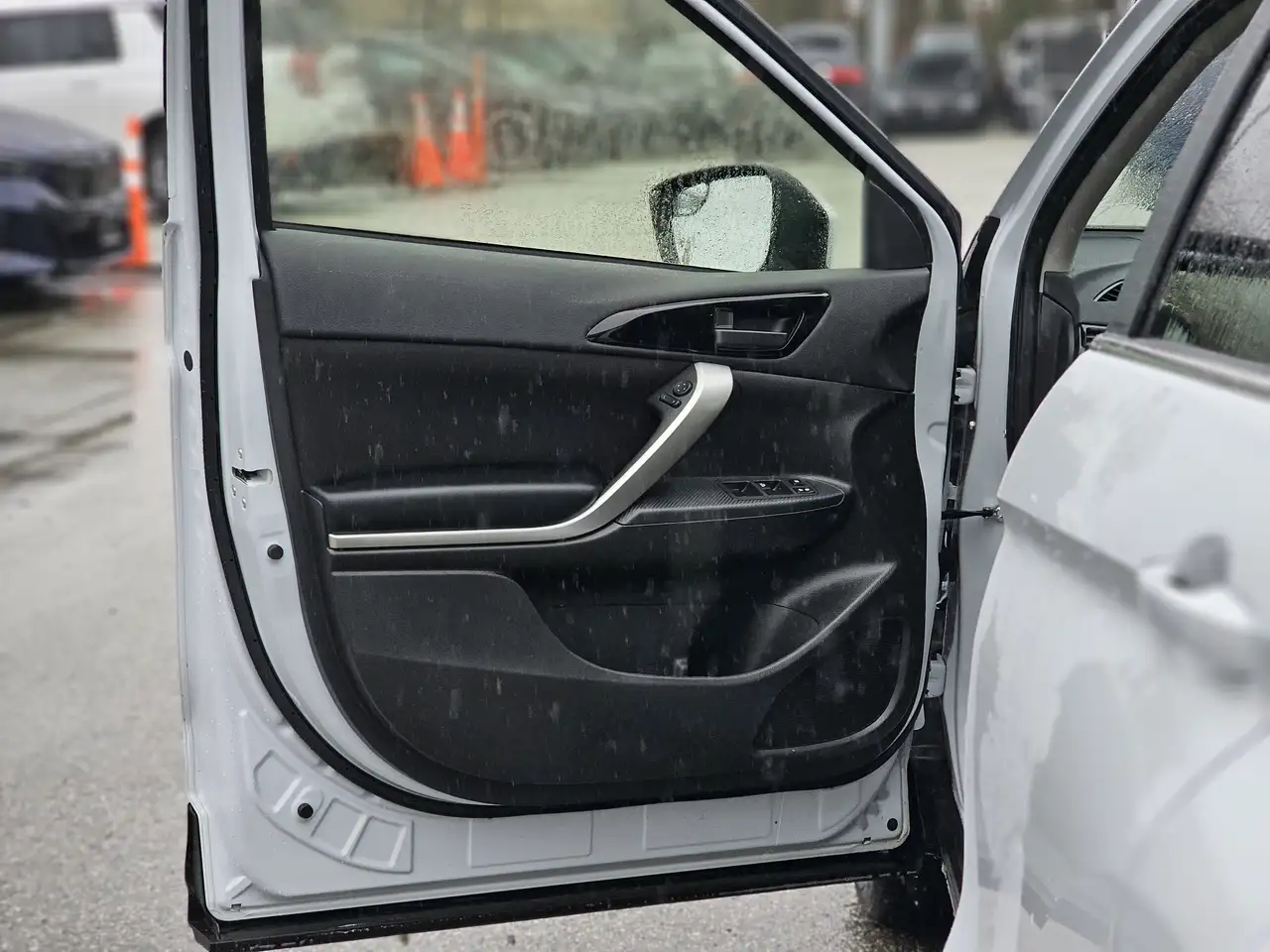 Mitsubishi Eclipse Cross снимка Mitsubishi Eclipse Cross