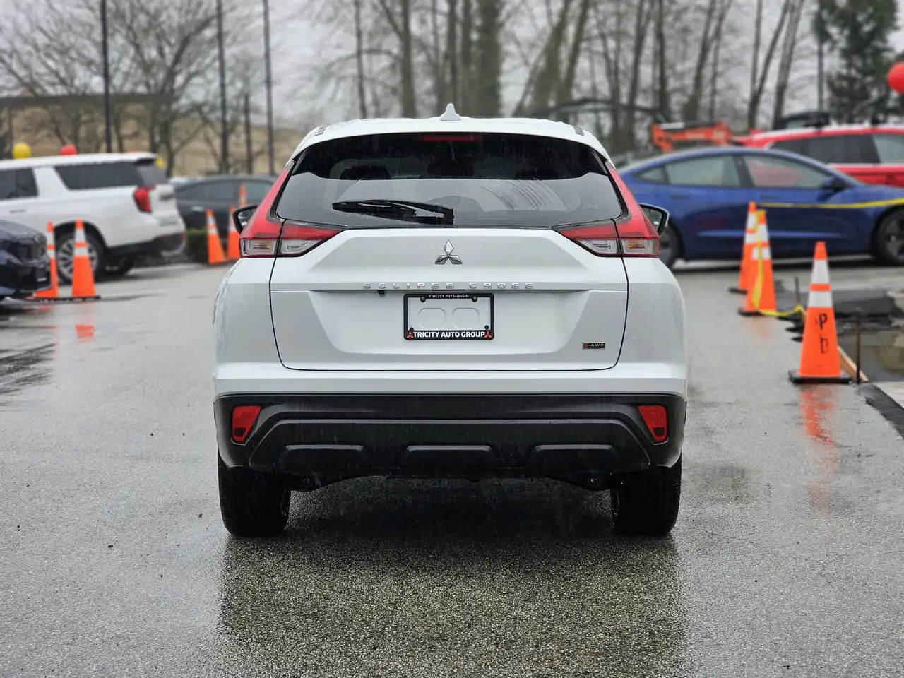 Mitsubishi Eclipse Cross снимка Mitsubishi Eclipse Cross