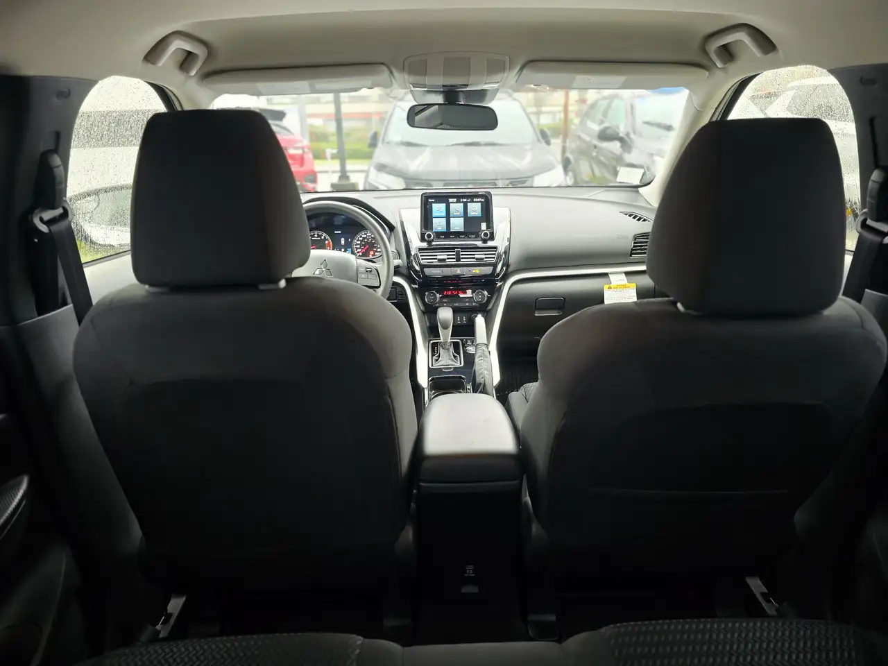 Mitsubishi Eclipse Cross снимка Mitsubishi Eclipse Cross