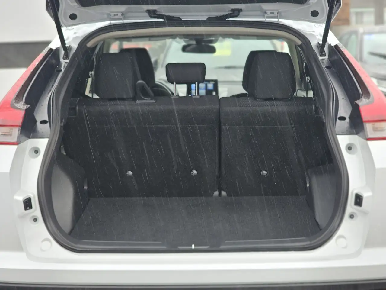 Mitsubishi Eclipse Cross снимка Mitsubishi Eclipse Cross