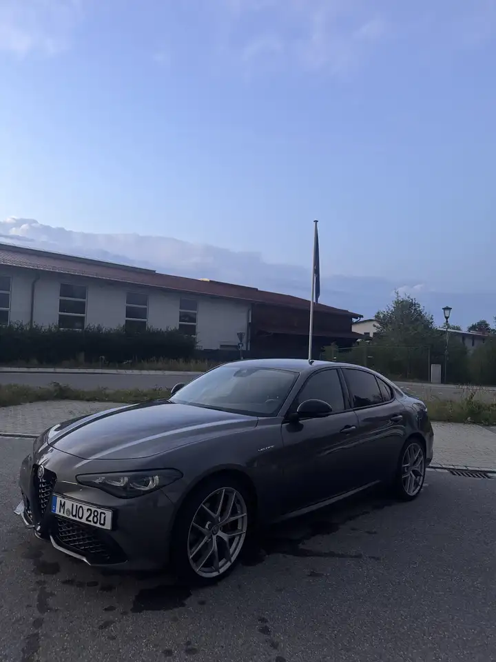 Alfa Romeo Giulia 2024