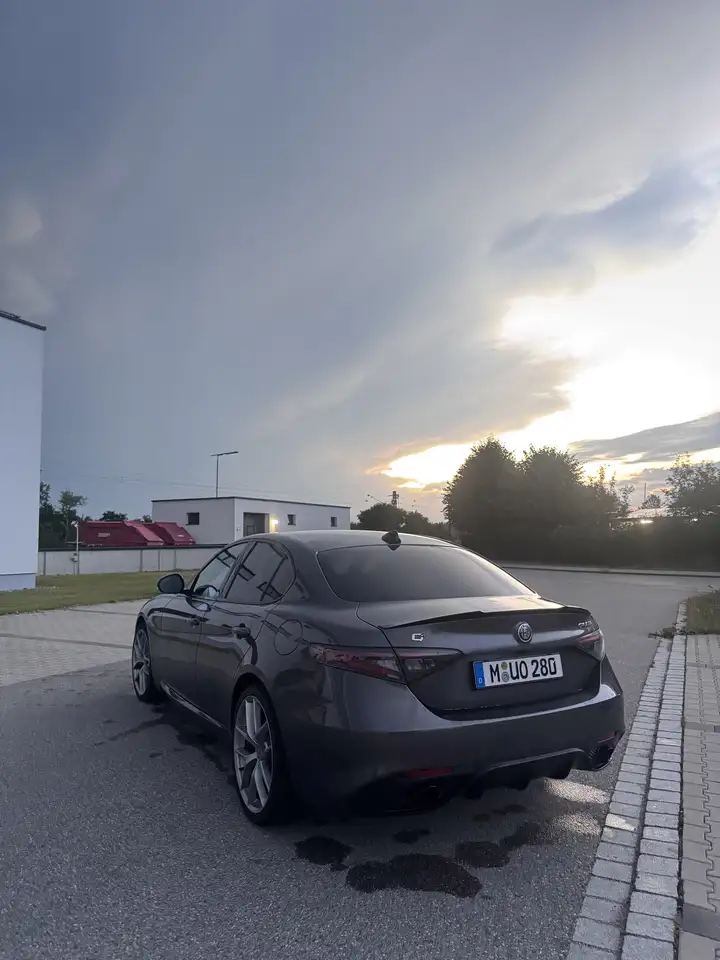 Alfa Romeo Giulia 2024