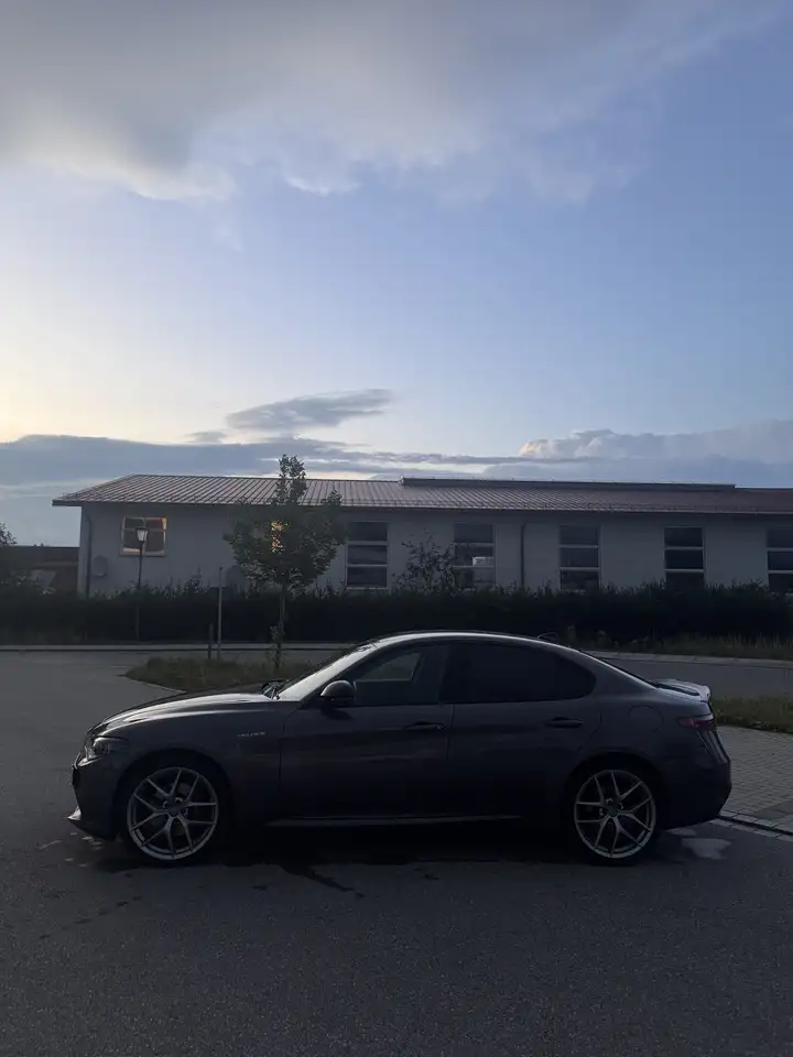Alfa Romeo Giulia 2024
