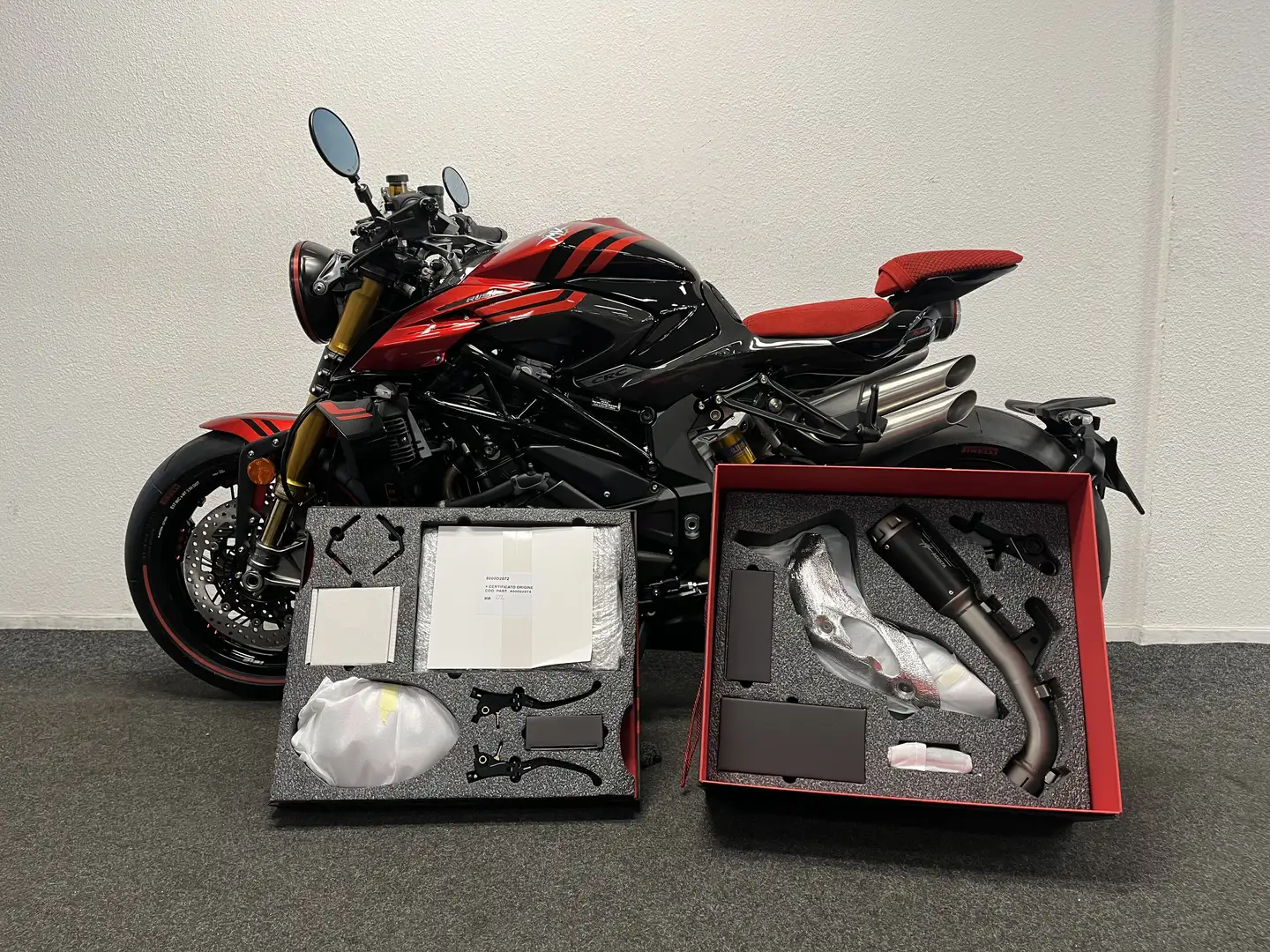 MV Agusta Rush MVAGUSTA Rojo - 2