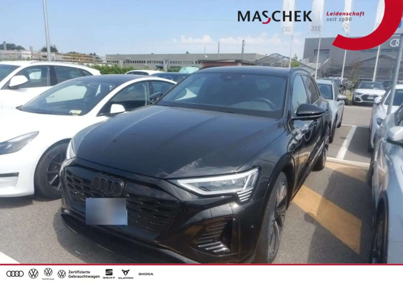 Audi Q8 e-tron S Line 55 quat Navi Matrix Memory ACC RearView Schwarz - 1