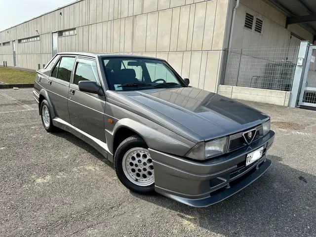 Alfa Romeo 75 turbo evo