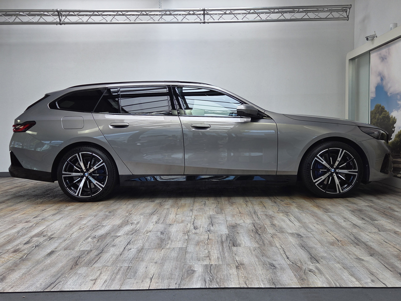 BMW 550 xDr M Sport Pro B&W 20Zoll AHK Sitzlüftung — photo 4