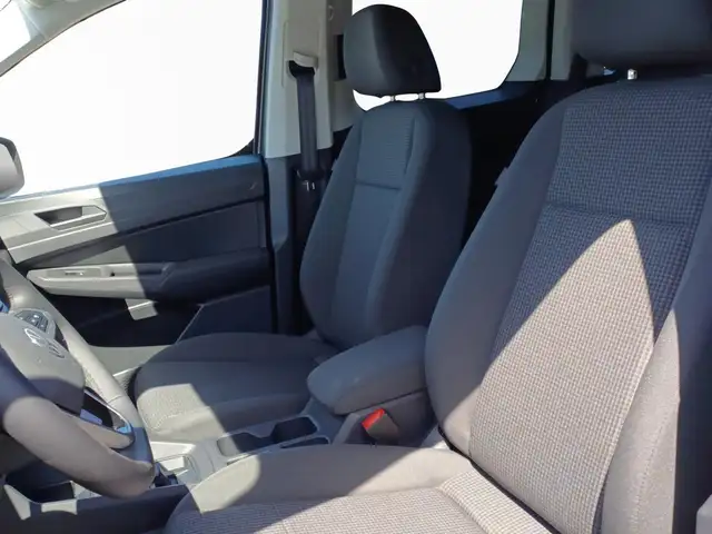 Volkswagen Caddy view 9