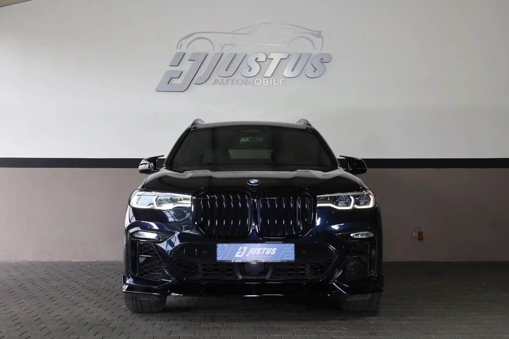 BMW X7 50i/360*/HUD/HK/PANO/MASSAGE/AIRMATIC/ACC/R21 Schwarz - 2