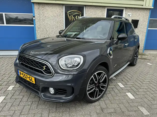 MINI Cooper SE Countryman 1.5 ALL4 JCW JOHN COOPER WORKS